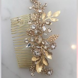 Haute bride hair comb